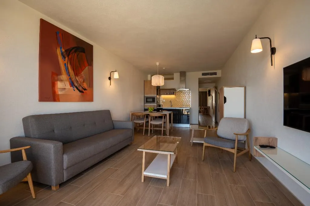 APARTMENT SEA VIEW CAPACITY 5 Room, Vila Luz, Algarve
