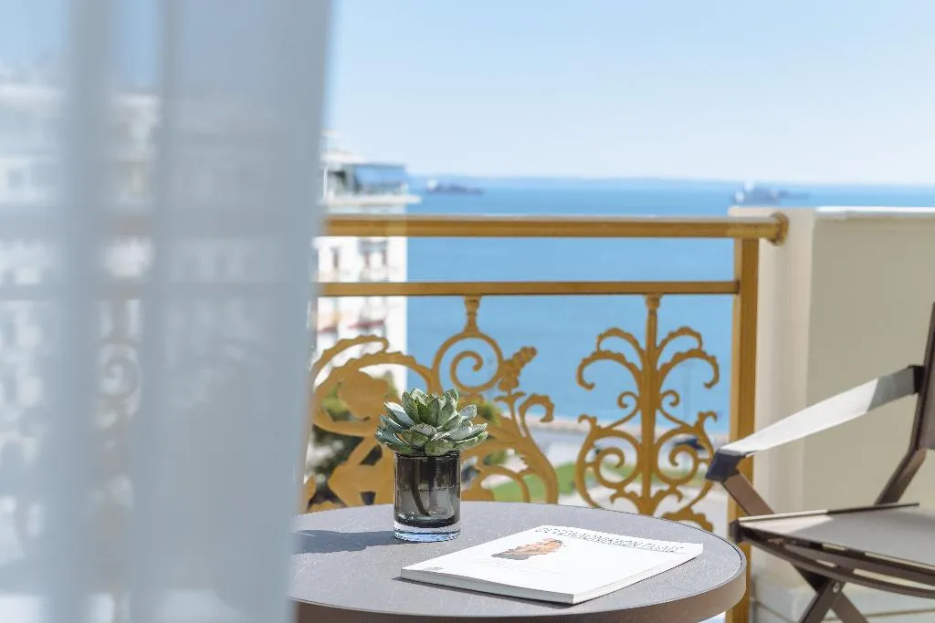 TRIPLE EXECUTIVE SEA VIEW Room, Electra Palace Thessaloniki, Halkidiki