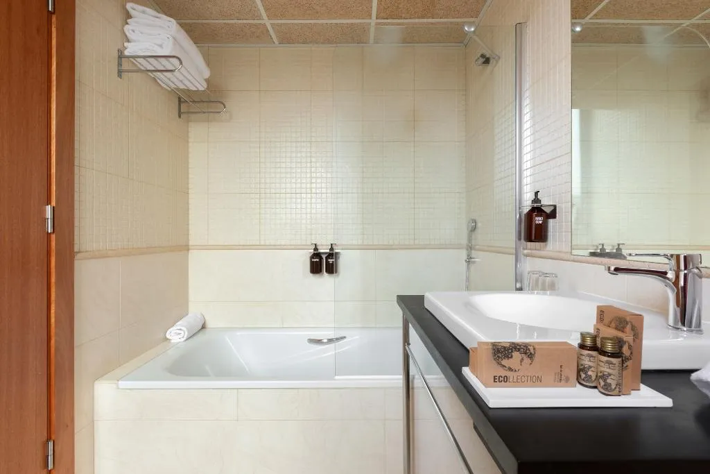 Double or Twin SUPERIOR Room, Hotel Sant Just, Barcelona