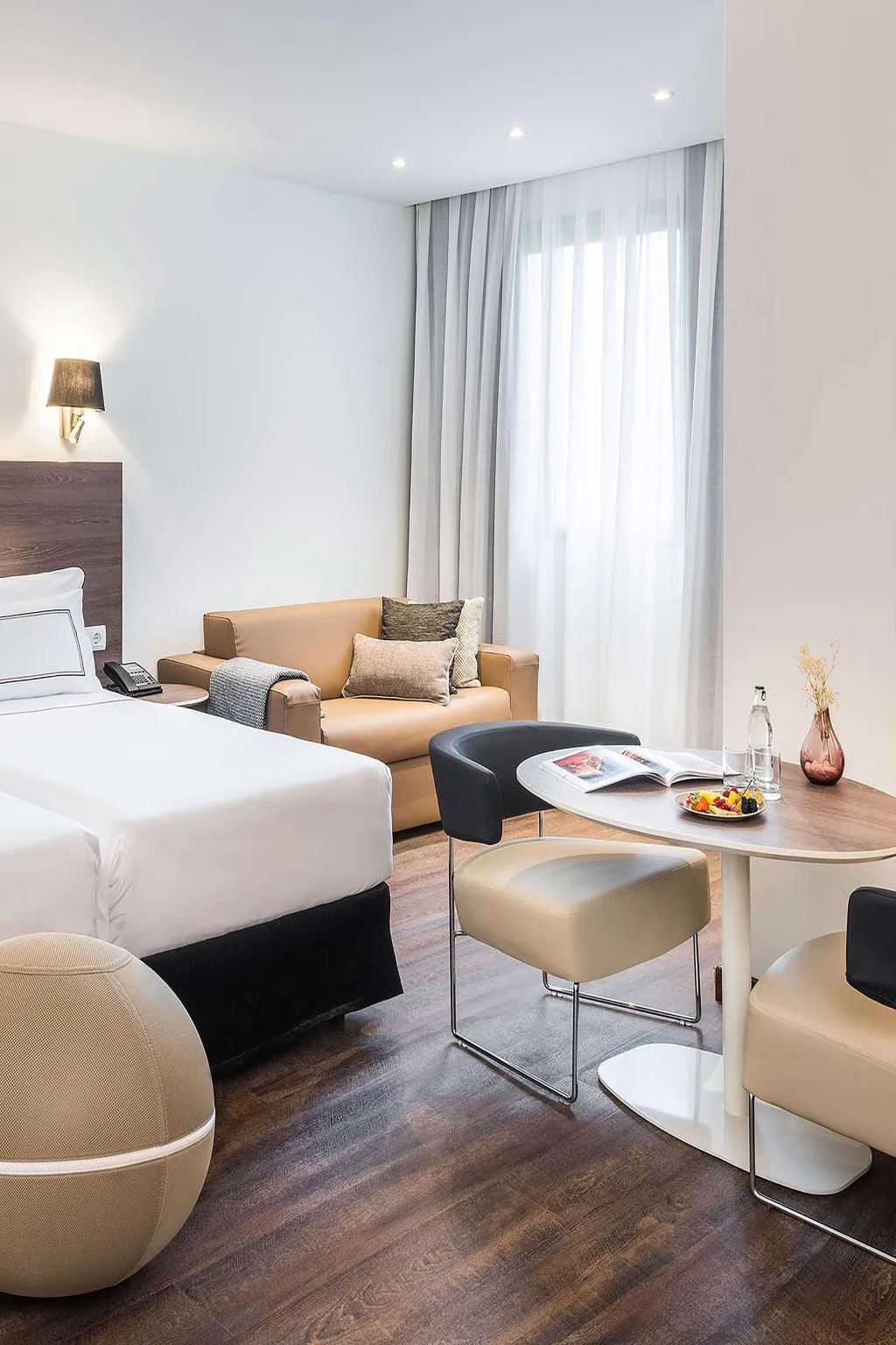 TRIPLE STANDARD Room, Melia Madrid Serrano, Madrid
