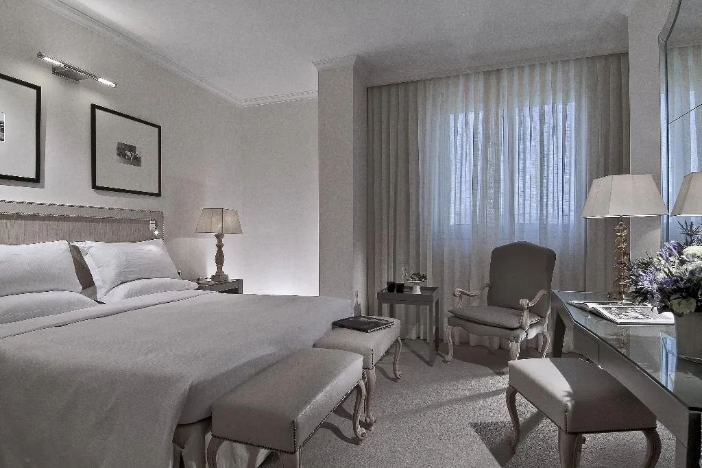 DOUBLE CLASSIC Room, Starhotels Tuscany, Florence
