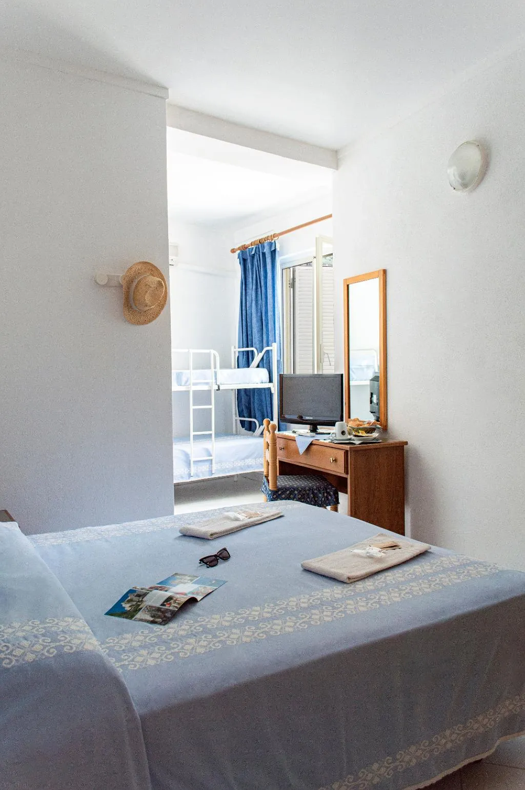 QUADRUPLE STANDARD Room, La Maggioressa, Naples