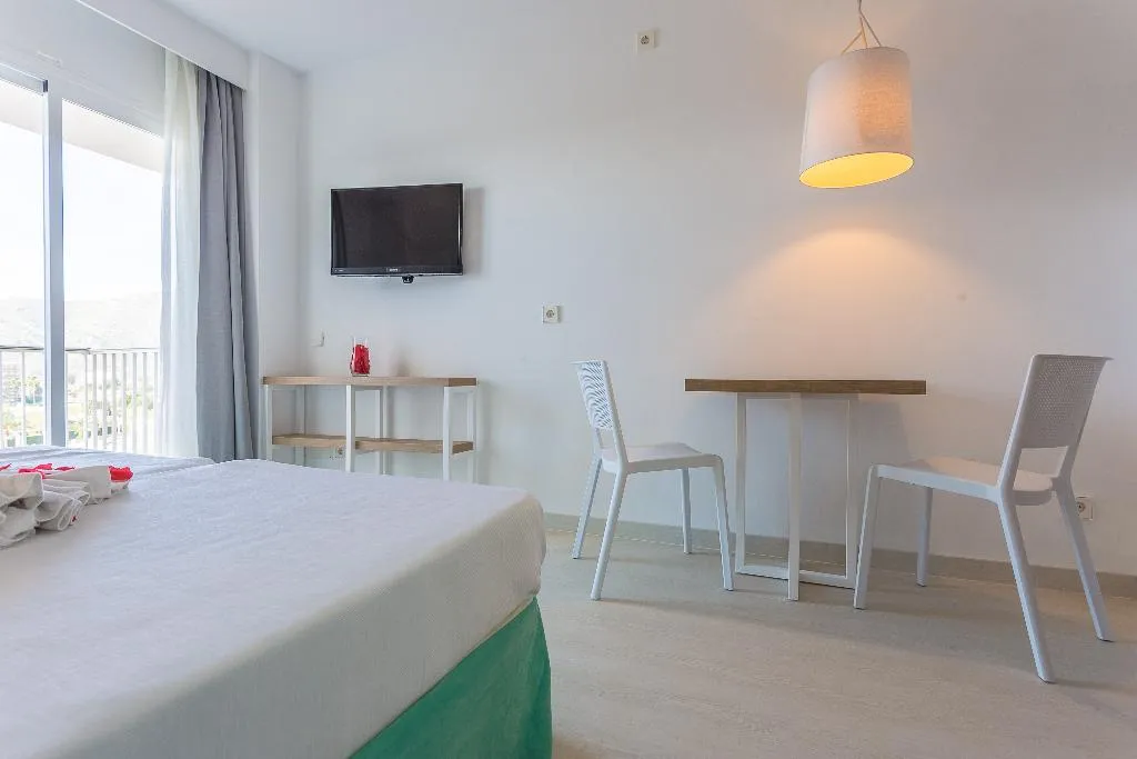 Room, Caprice Tamarindos Apartments, Majorca