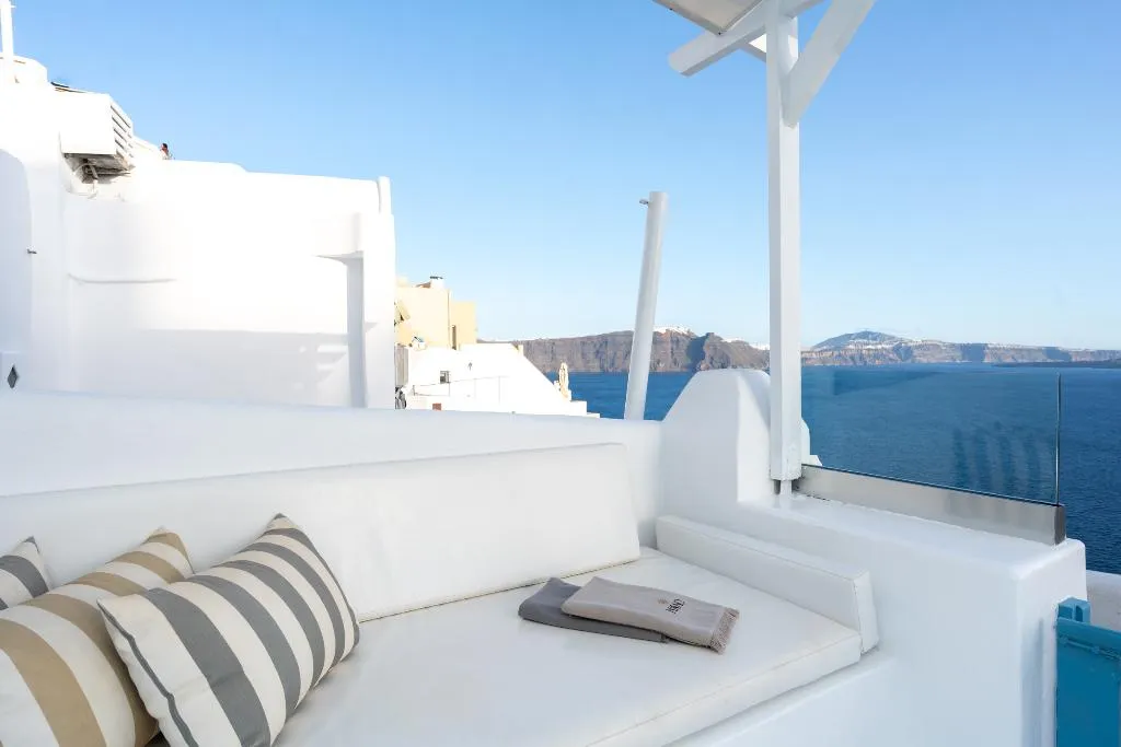 CAVE WITH VIEWS Room, Nano Villa Oia, Santorini
