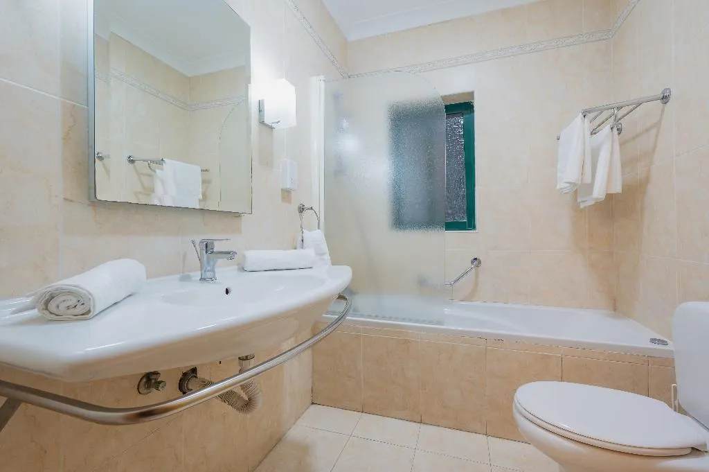 APARTMENT CAPACITY 4 ONE BEDROOM Room, Xemxija Bay Hotel, Malta