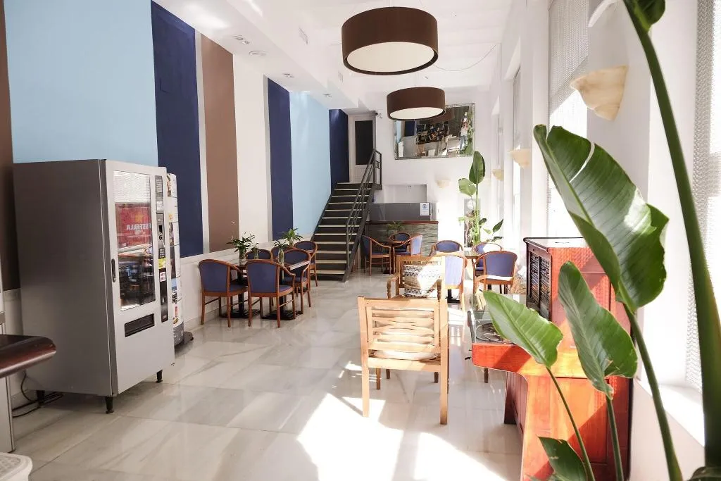 Lobby, Subur, Costa Brava