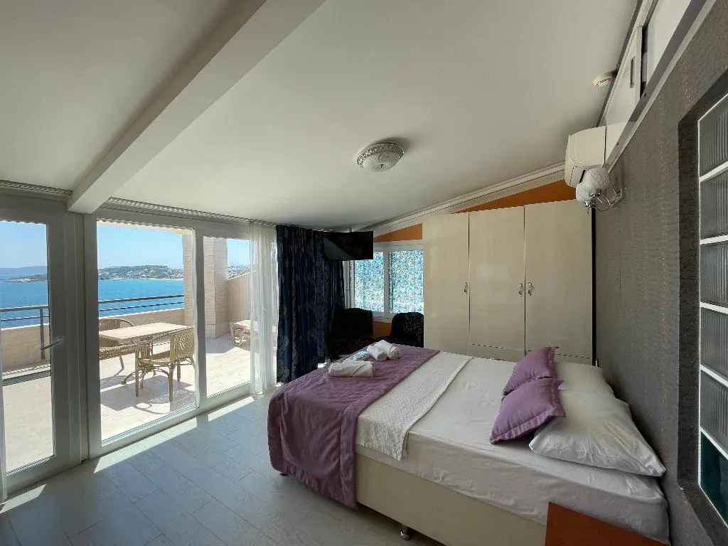 SUITE SEA VIEW WITH BALCONY Room, Tayfun Hotel, Izmir