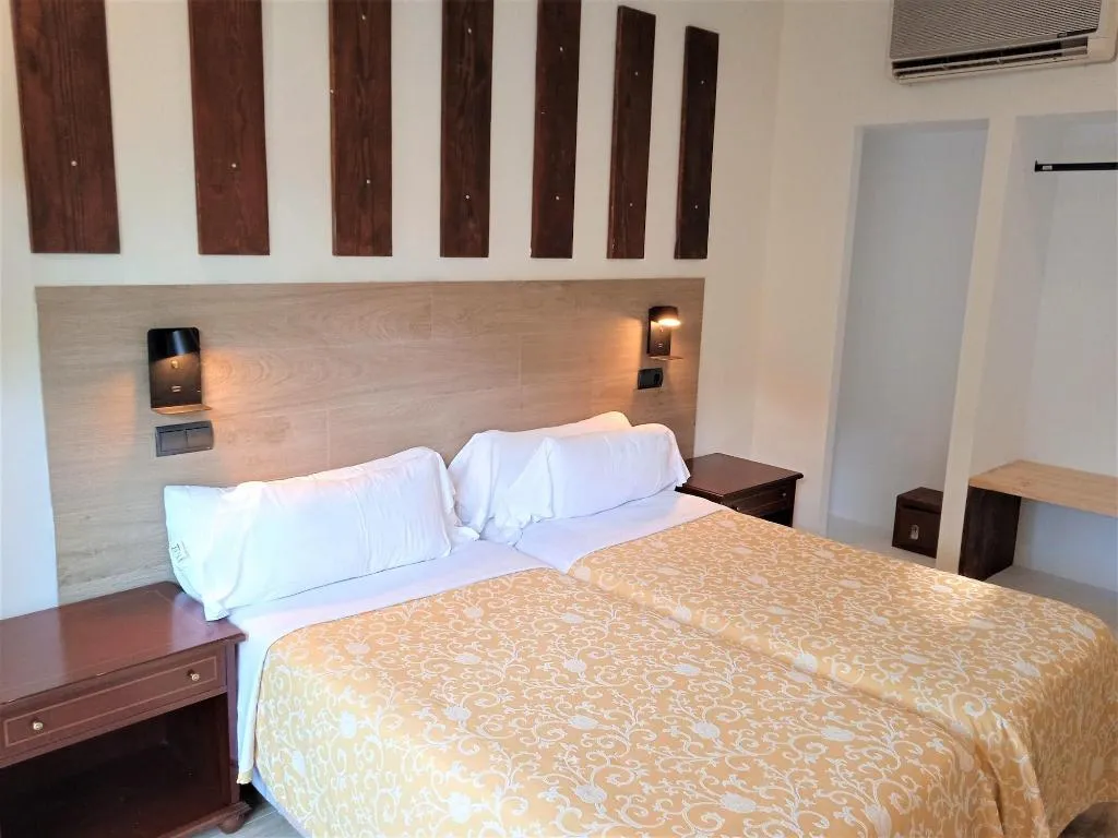 Room, Hotel 153, Barcelona