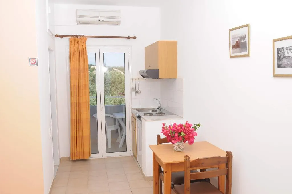 STUDIO STANDARD Room, Mastorakis Studios, Crete