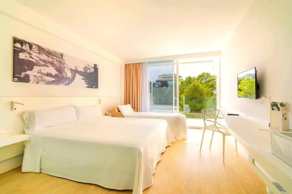 DOUBLE DELUXE GARDEN VIEW Room, Els Pins Resort & Spa, Ibiza
