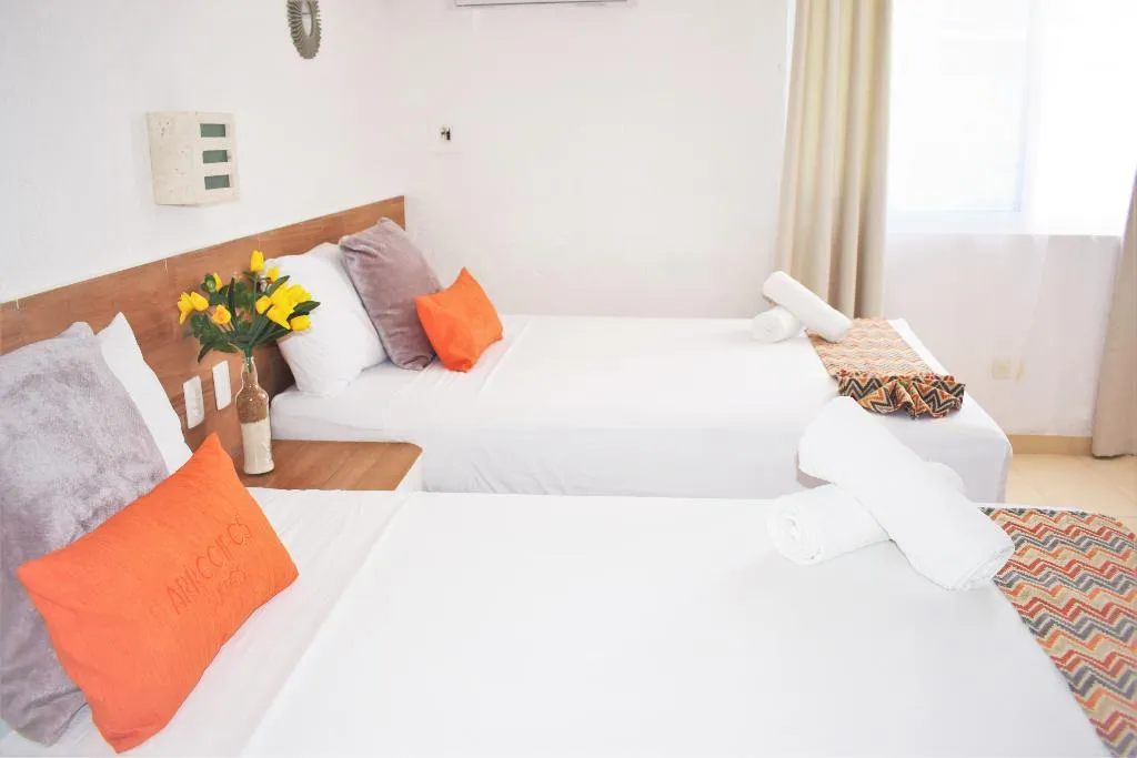 SUITE OCEAN FRONT Room, Arrecifes Suites, Cancun Area
