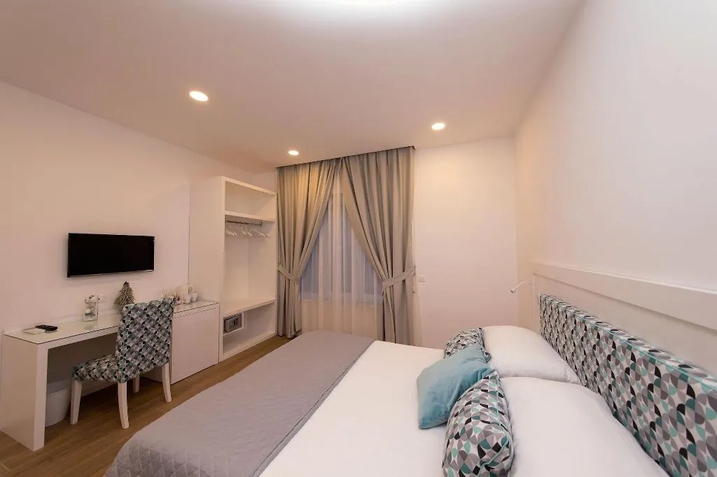 Room, Dea Guest House, Naples
