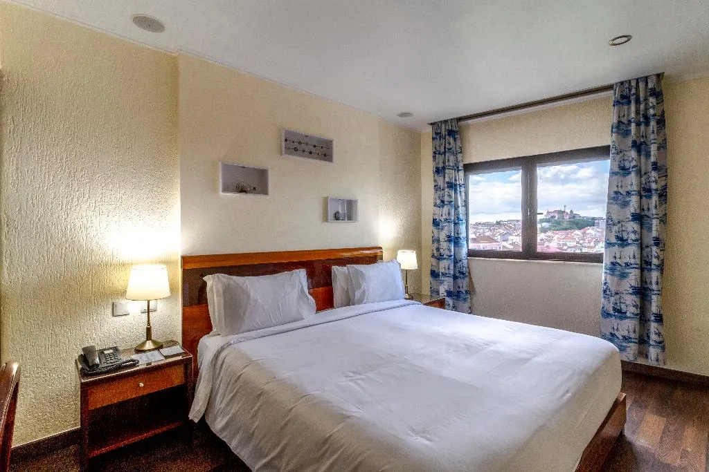 DOUBLE BASIC Room, A.S. Lisboa, Lisbon