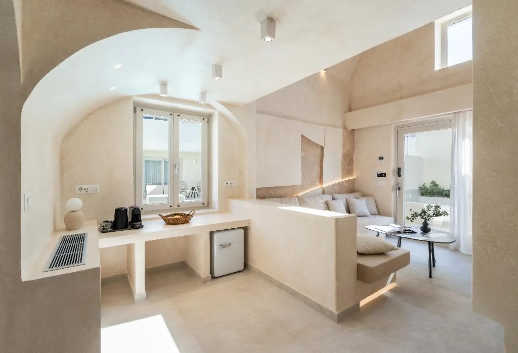 VILLA PREMIUM Room, Heyday Luxury Suites, Santorini