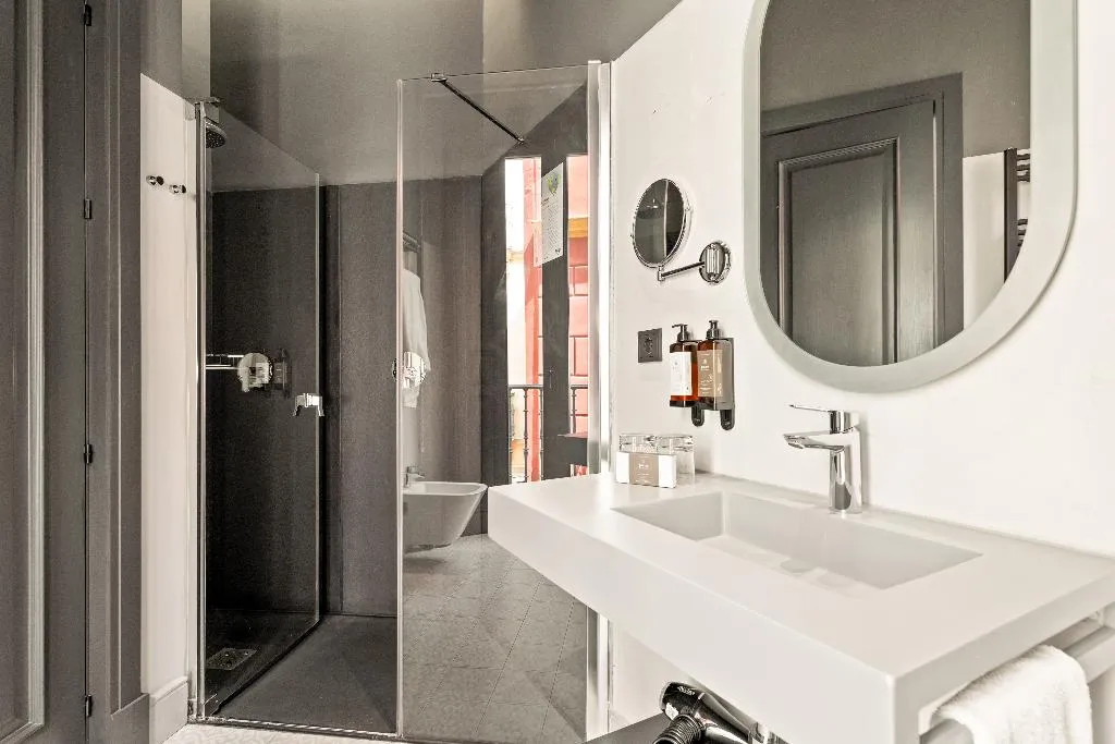 Double or Twin ONE BED Room, Joya Del Casco Boutique Hotel, Seville
