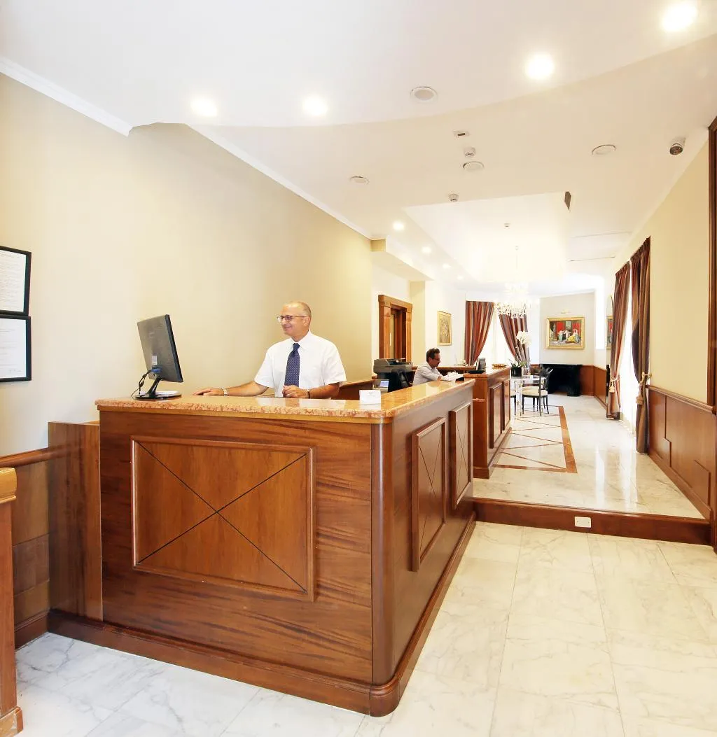 Lobby, Traiano, Rome