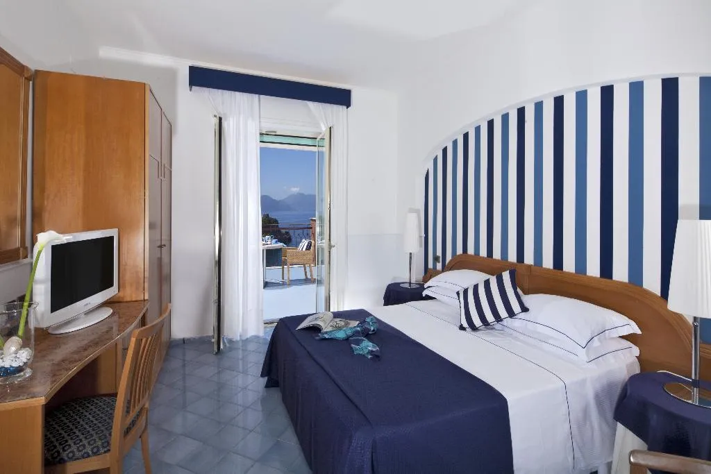 Double or Twin SUPERIOR SEA VIEW Room, Delfino, Naples