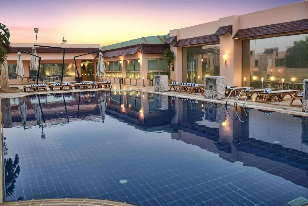 Pool, Radisson Blu Cairo Heliopolis, Cairo