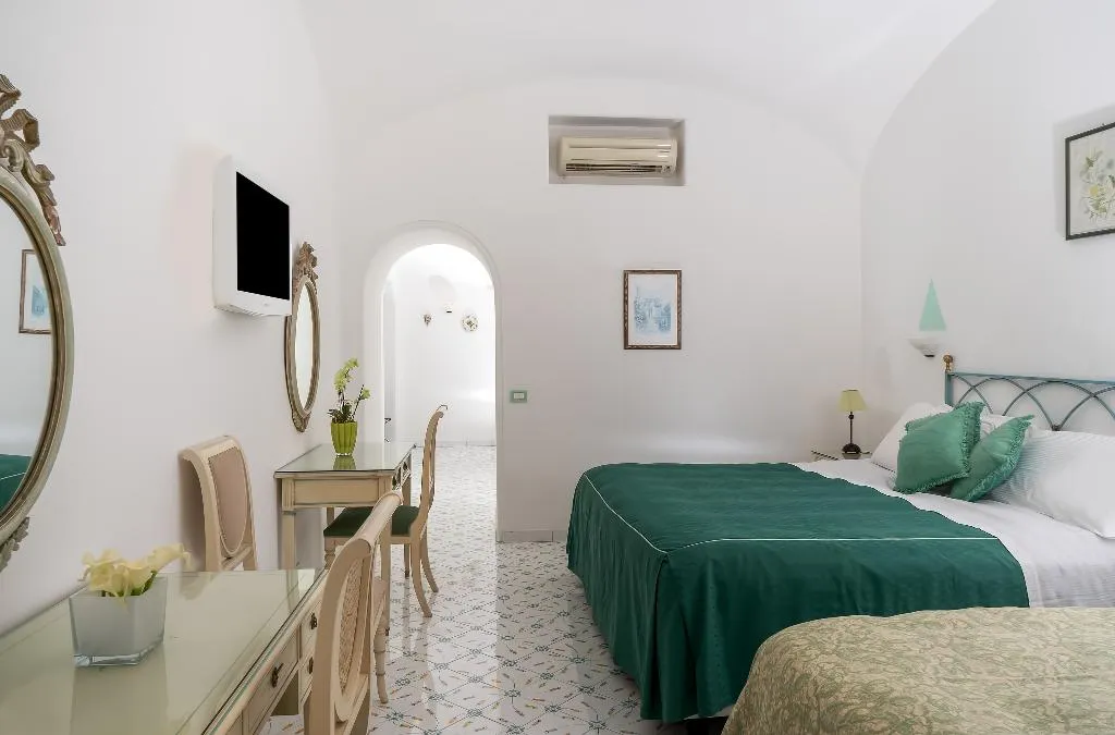 Room, La Floridiana, Naples