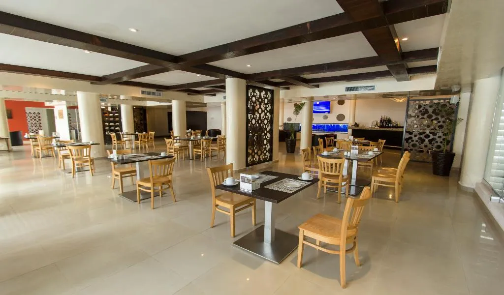 Restaurant, Le Reve by MIJ Beachfront Hotel, Playa Del Carmen