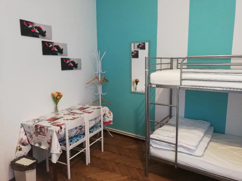 TRIPLE STANDARD Room, Lorf Hostel and Apartments, Krakow