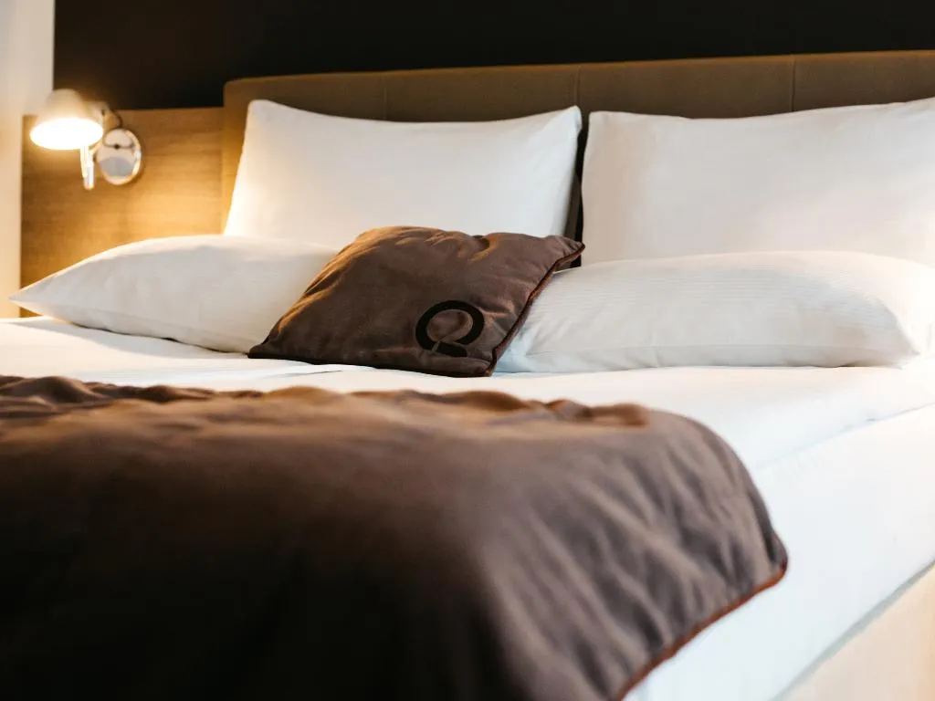 Room, Q Hotel Plus Kraków, Krakow
