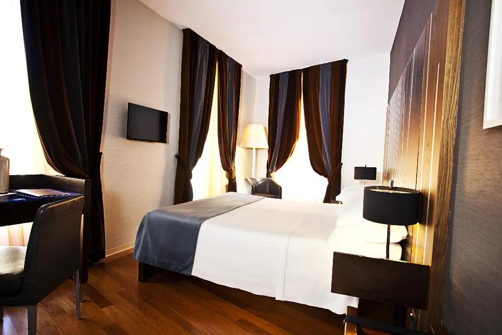 TRIPLE SUPERIOR Room, Valadier, Rome