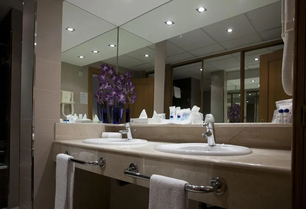 APARTMENT TWO DOUBLE BEDS Room, Muralto Madrid Princesa, Madrid