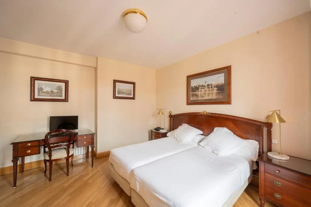 Double or Twin STANDARD Room, Miranda and Suizo, Madrid
