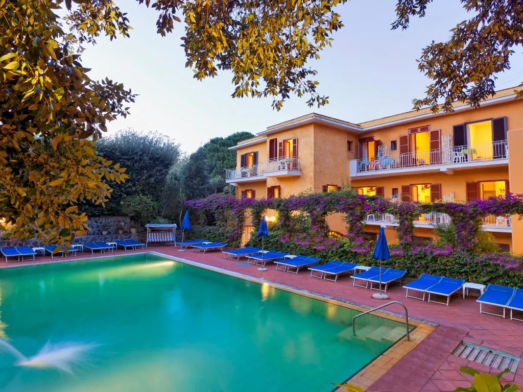 Pool, Hotel Cleopatra, Naples