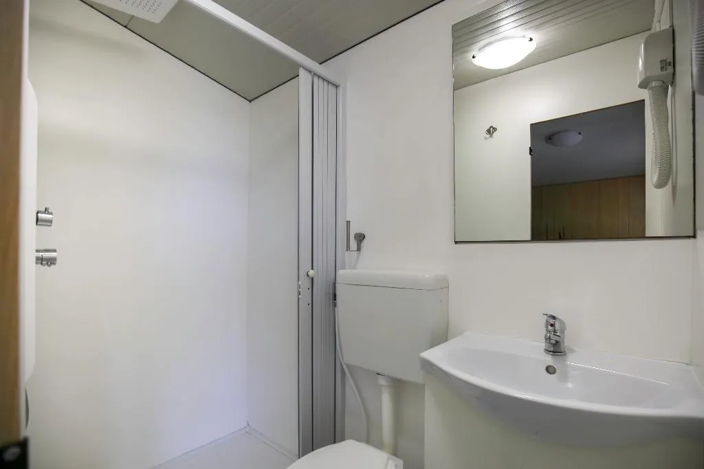 DOUBLE ONE BEDROOM ONE BATHROOM Room, Hostel & Glamping Santa Fortunata, Naples