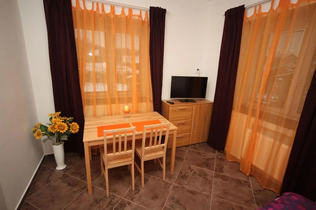 Room, Penzion V Roklích, Prague