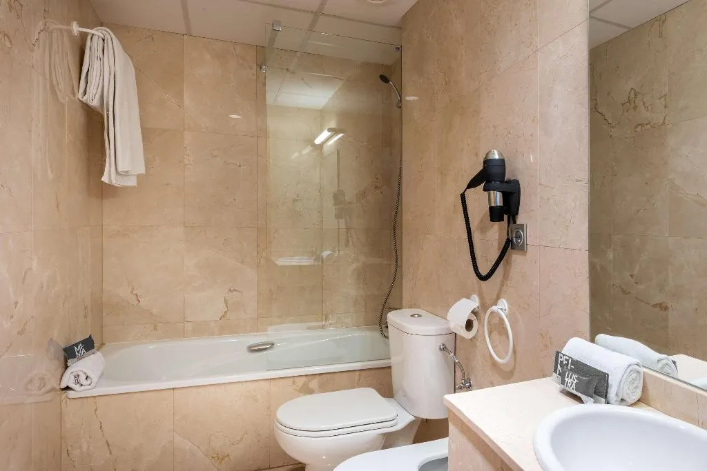 DOUBLE STANDARD Room, Madrid Airport Suites Affiliated By Melia, Madrid