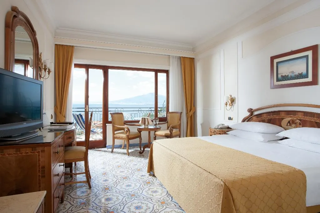 Double or Twin SEA VIEW Room, Grand Hotel De La Ville, Naples