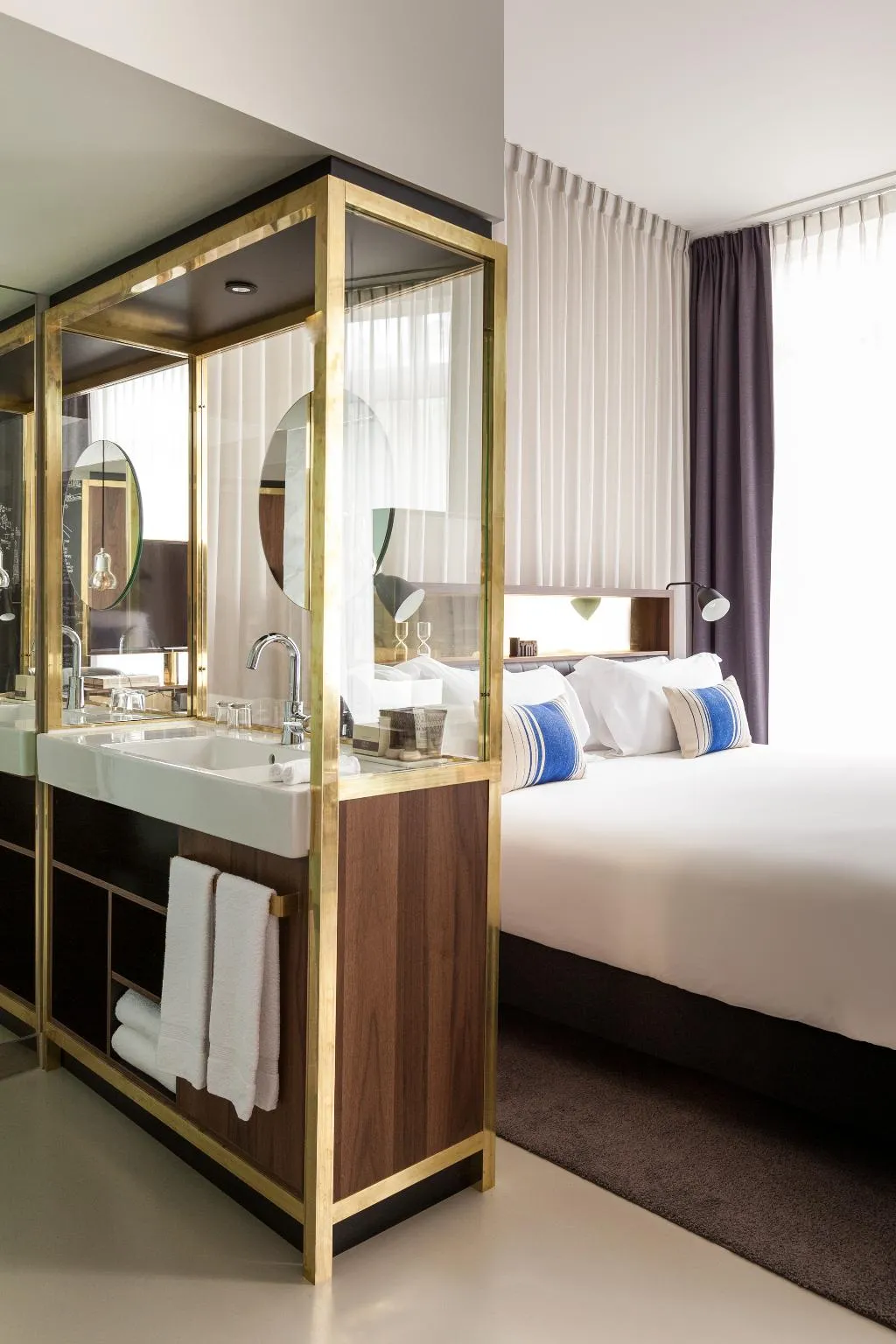 Room, Ink Hotel Amsterdam - MGallery Collection, Amsterdam