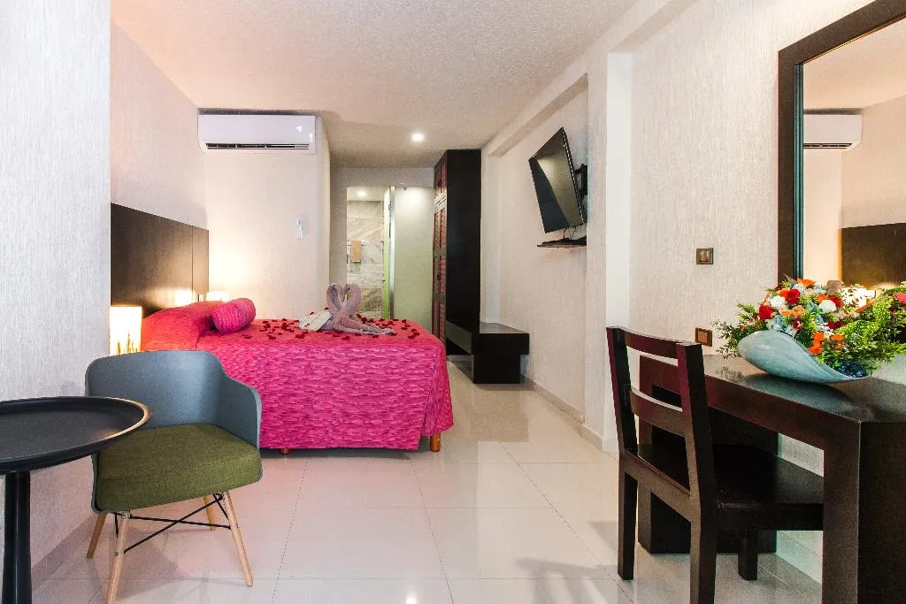 APARTMENT QUEEN SIZE BED Room, Suites Corazon, Playa Del Carmen