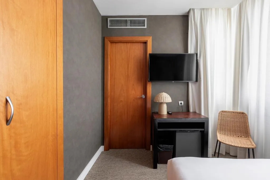 SINGLE STANDARD Room, Hotel Sant Just, Barcelona