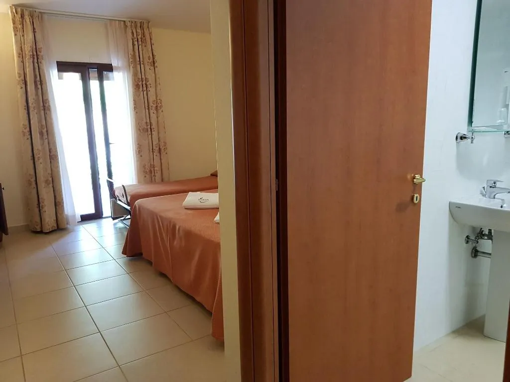 Room, S Olia Hotel, Cagliari