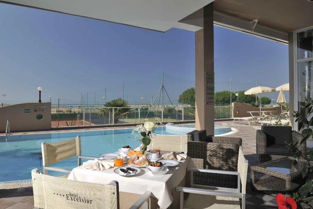 Bar, Hotel Excelsior- Bibione, Venice