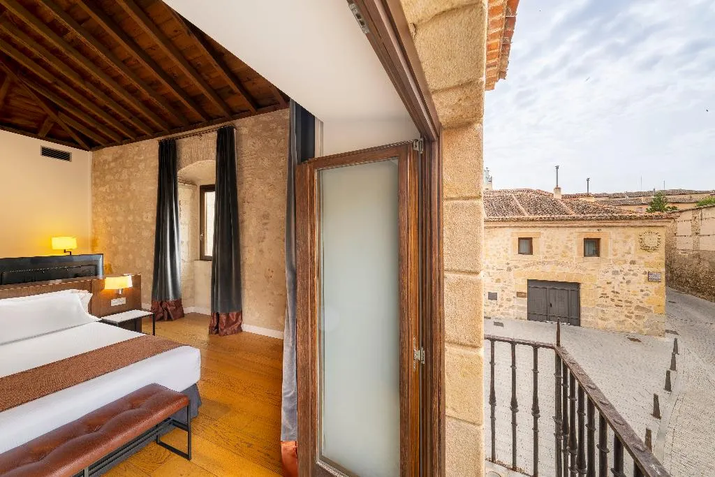 JUNIOR SUITE STANDARD Room, Áurea Convento Capuchinos by Eurostars Hotel, Madrid