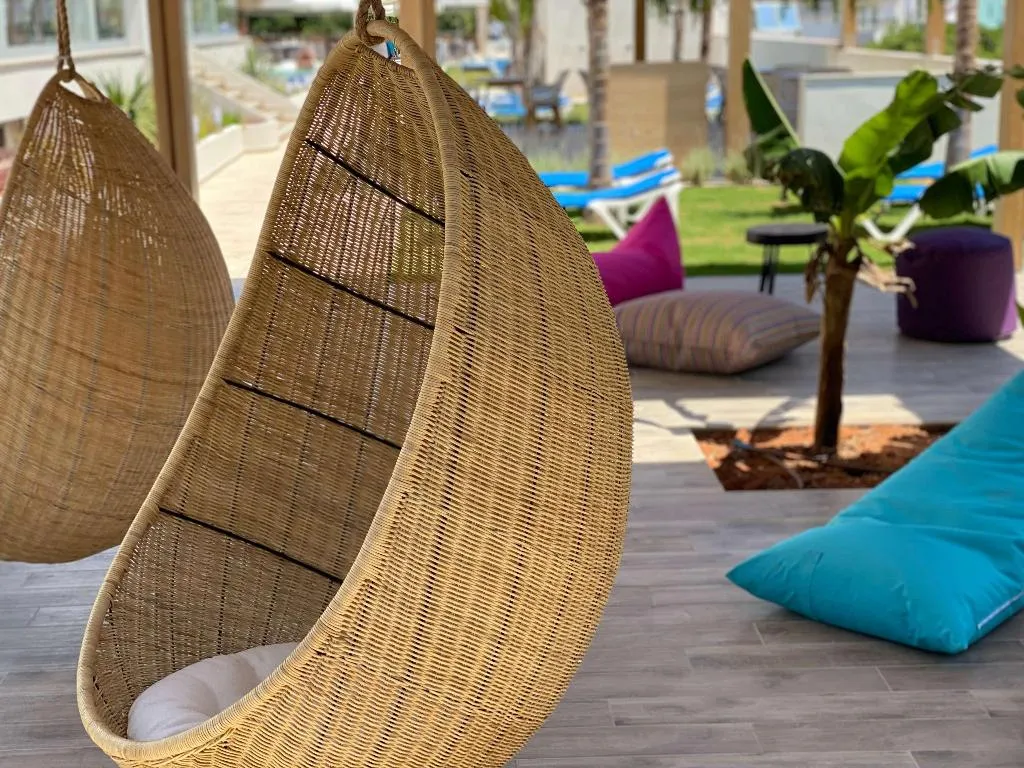 Terrace, COOEE Kyknos Beach Hotel & Bungalows, Crete