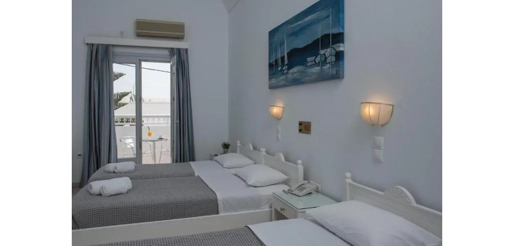 TRIPLE STANDARD Room, Hotel Glaros, Santorini