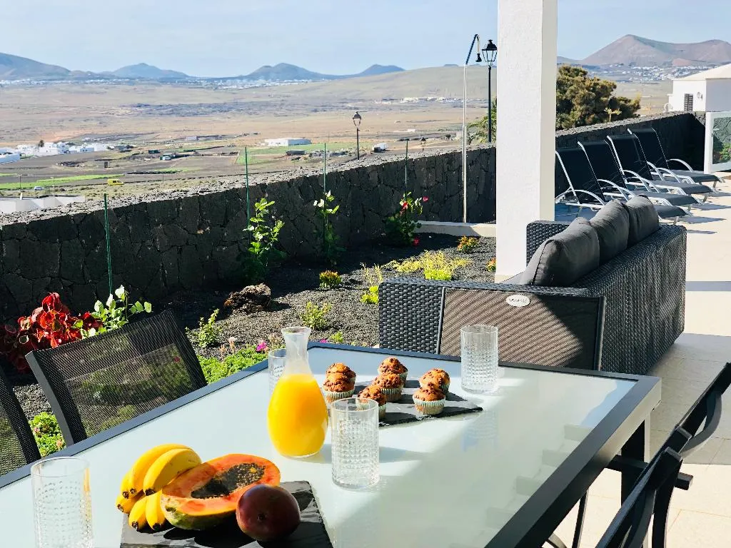 VILLA THREE BEDROOMS Room, Infinity Views Village, Lanzarote