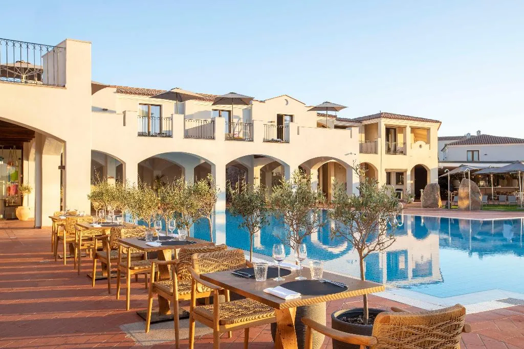 Pool, Mangia's Santa Teresa Sardinia, Curio Collection, Olbia
