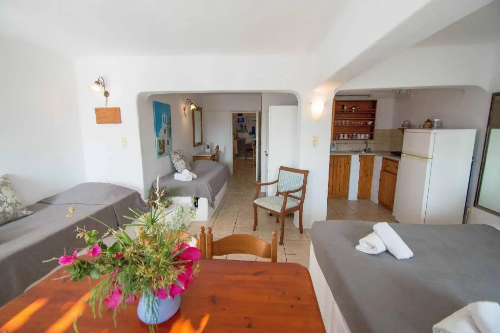 SUITE CAPACITY 7 Room, Villa Konstantin Rooms & Suites, Mykonos