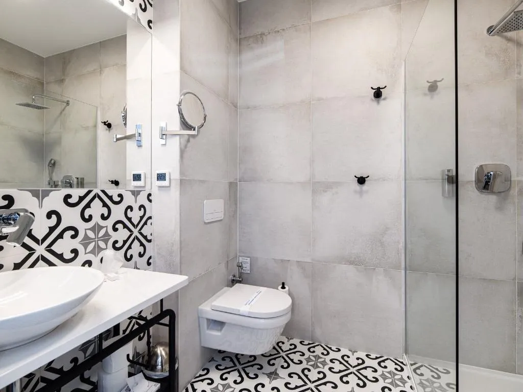DOUBLE CLASSIC KING BED Room, Dream Boutique Aparthotel, Krakow