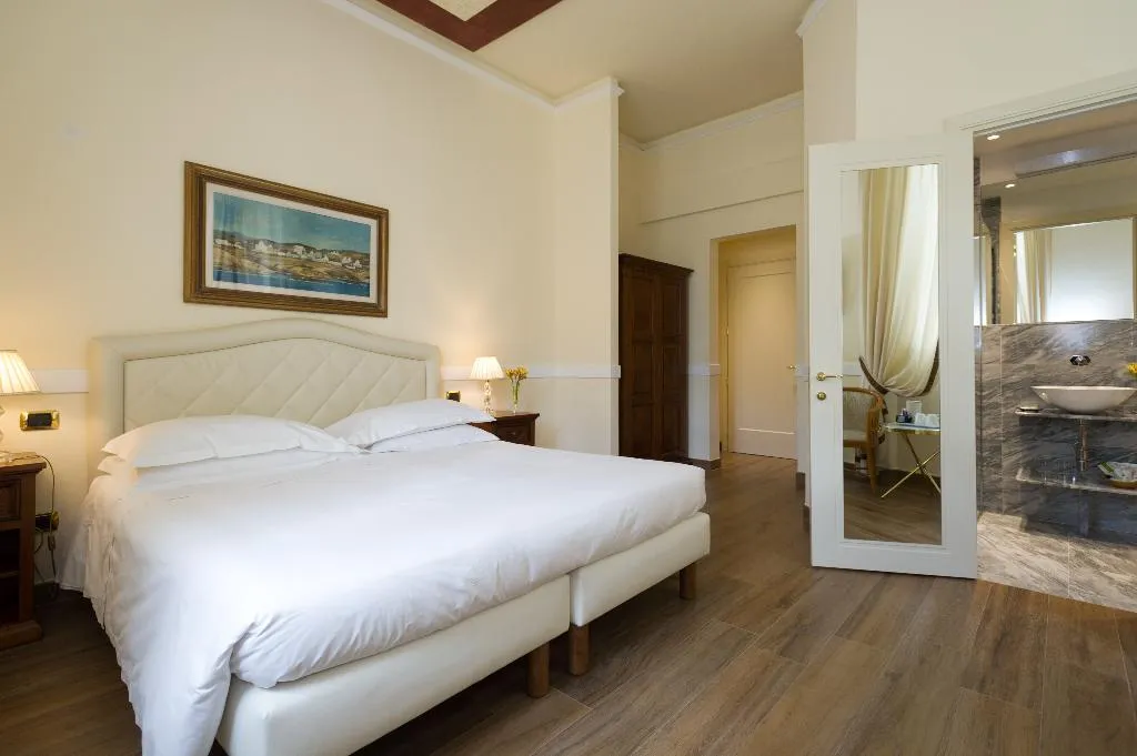 TWIN STANDARD Room, Kraft, Florence