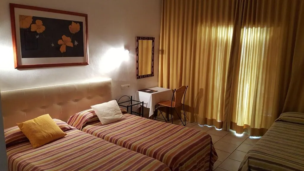 Room, Hostal Residencia Catalina, Costa Brava