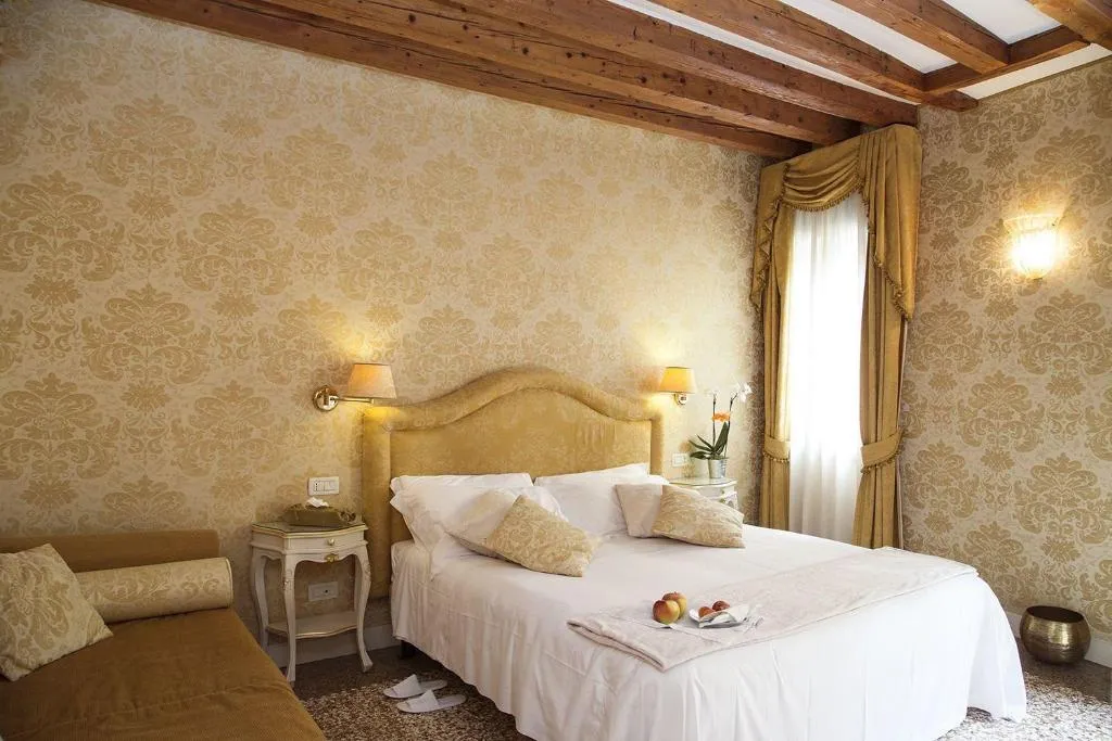Room, Ca Furlan, Venice