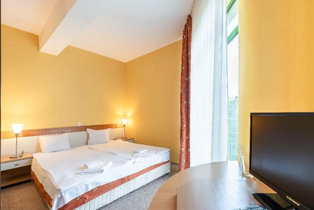 FAMILY ROOM STANDARD Room, Juli, Bourgas